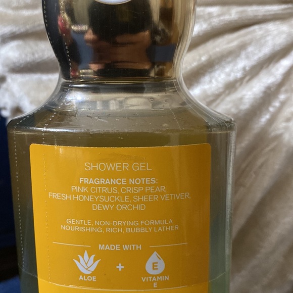 BATH & BODY WORKS SET. . . HAPPY VIBES SCENT - Picture 4 of 6